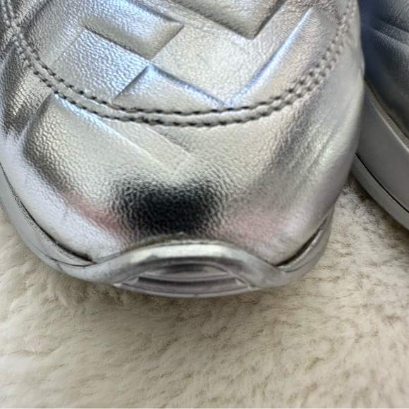 Fendi women boots size 35,5 EU Authentic Retail 1100$ - Picture 4 of 10